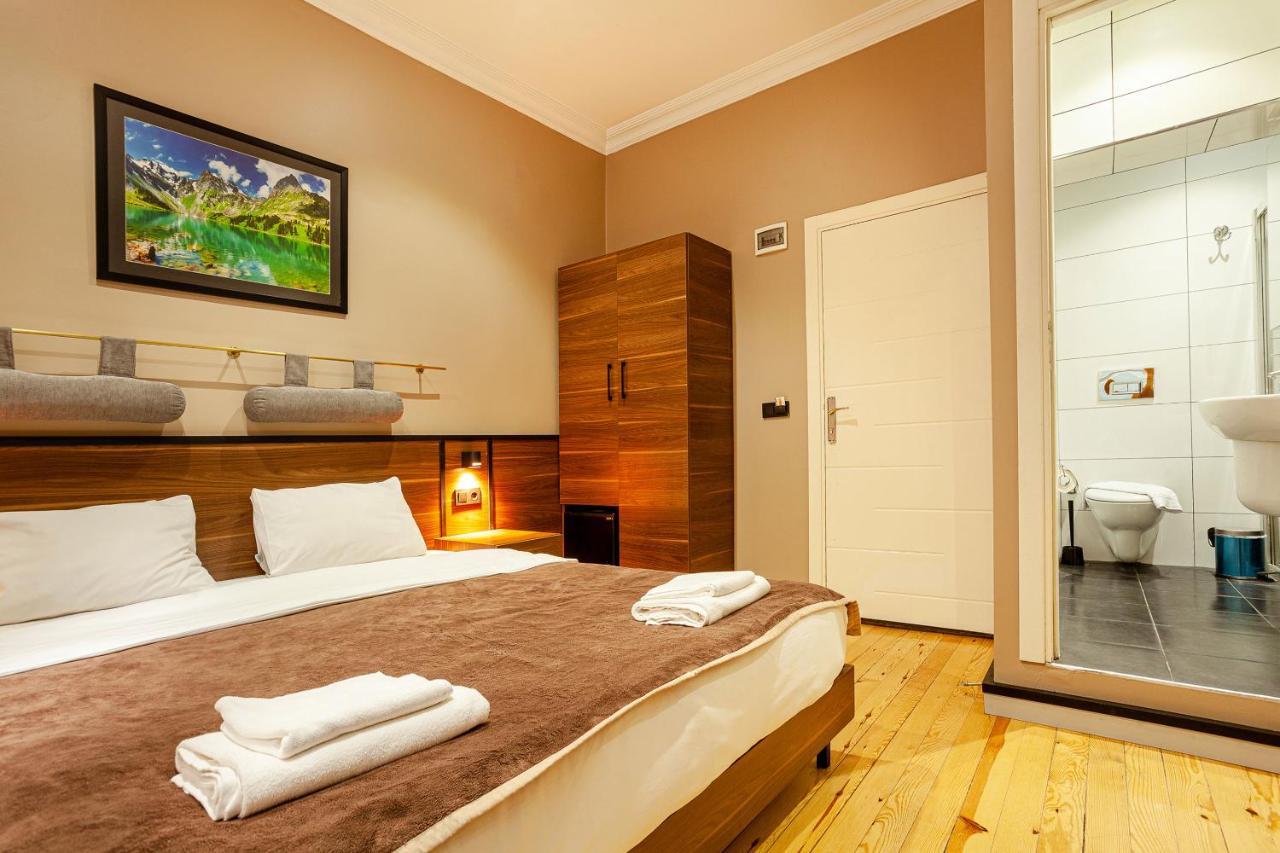 Aram Kerasi Rooms Истанбул Екстериор снимка