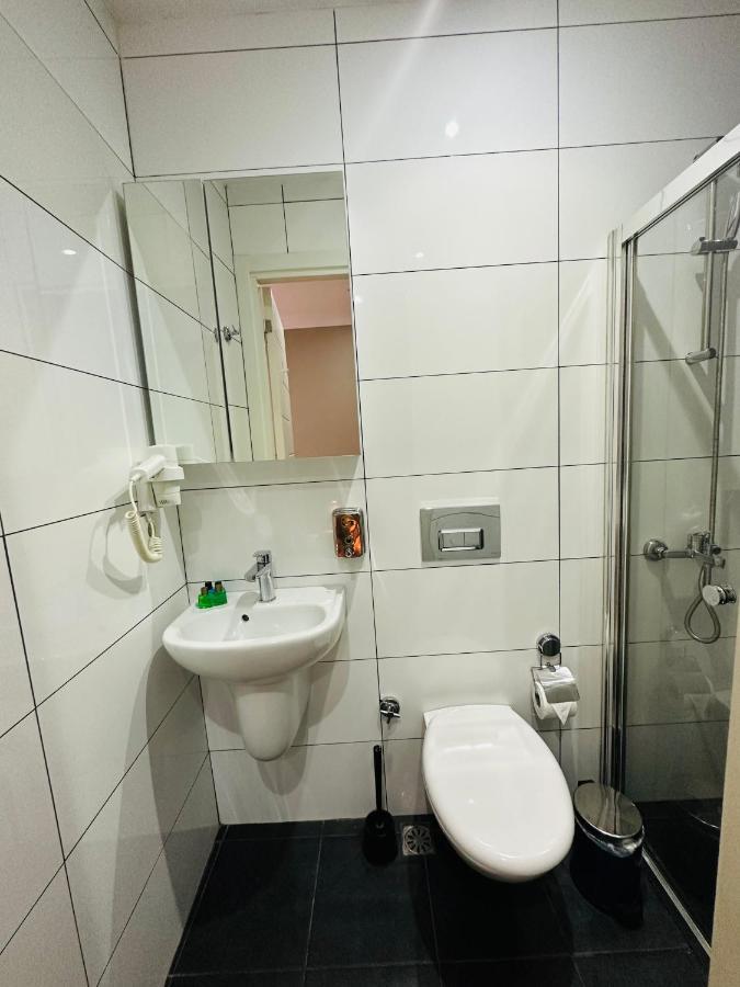 Aram Kerasi Rooms Истанбул Екстериор снимка