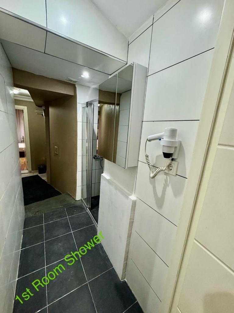 Aram Kerasi Rooms Истанбул Екстериор снимка