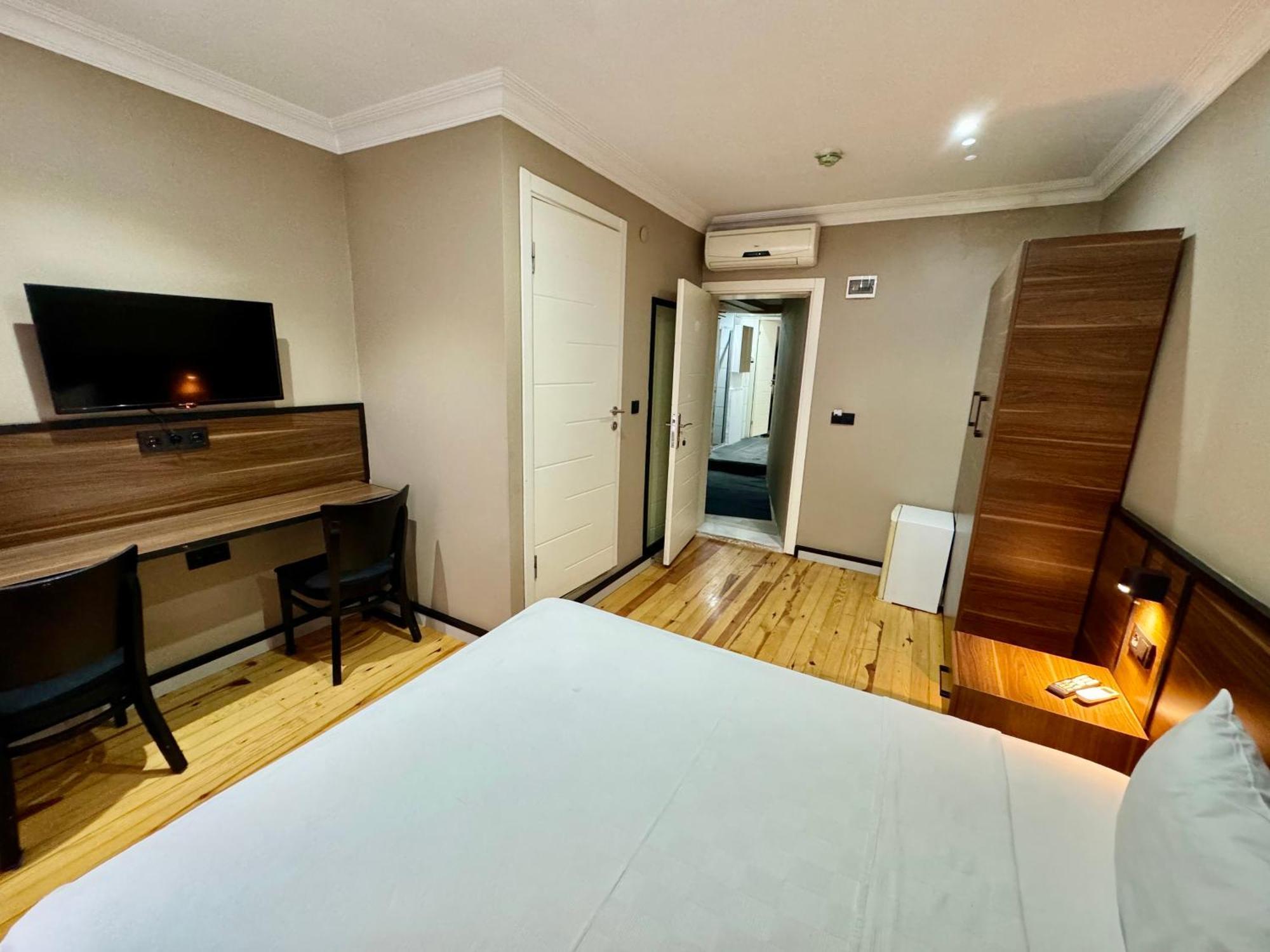 Aram Kerasi Rooms Истанбул Екстериор снимка