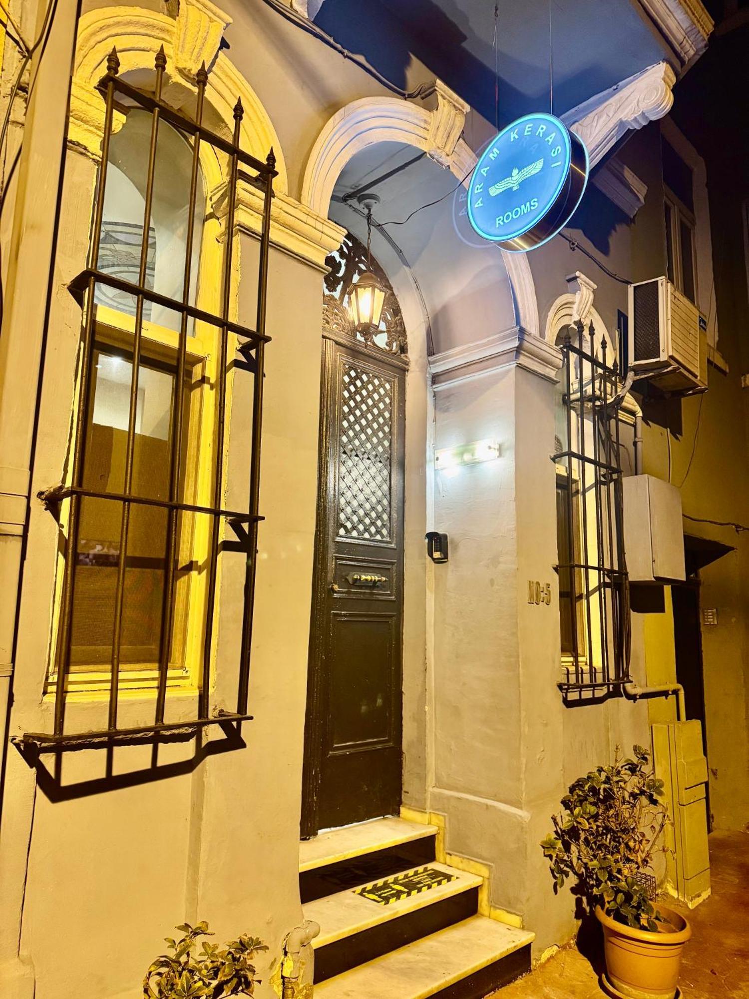 Aram Kerasi Rooms Истанбул Екстериор снимка